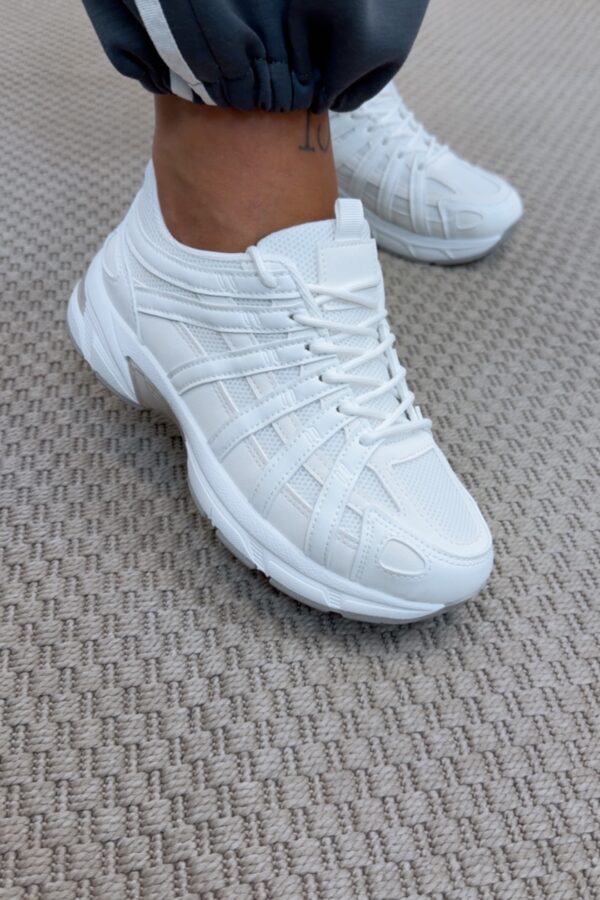 Zapatilla P6000 blanca