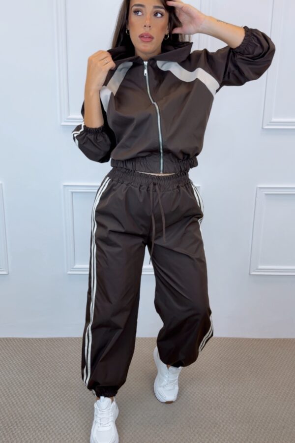 Conjunto Adid capucha impermeable