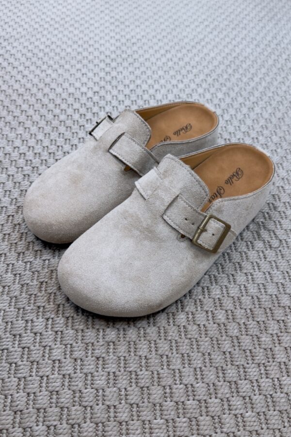 Zueco hebilla beige