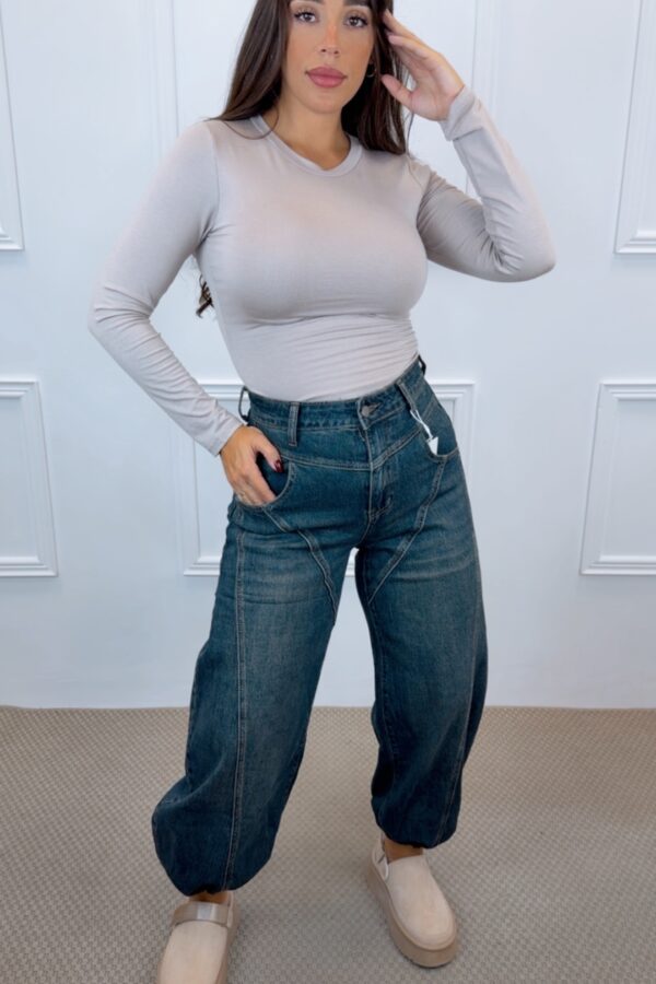 Jeans bombacho costuras